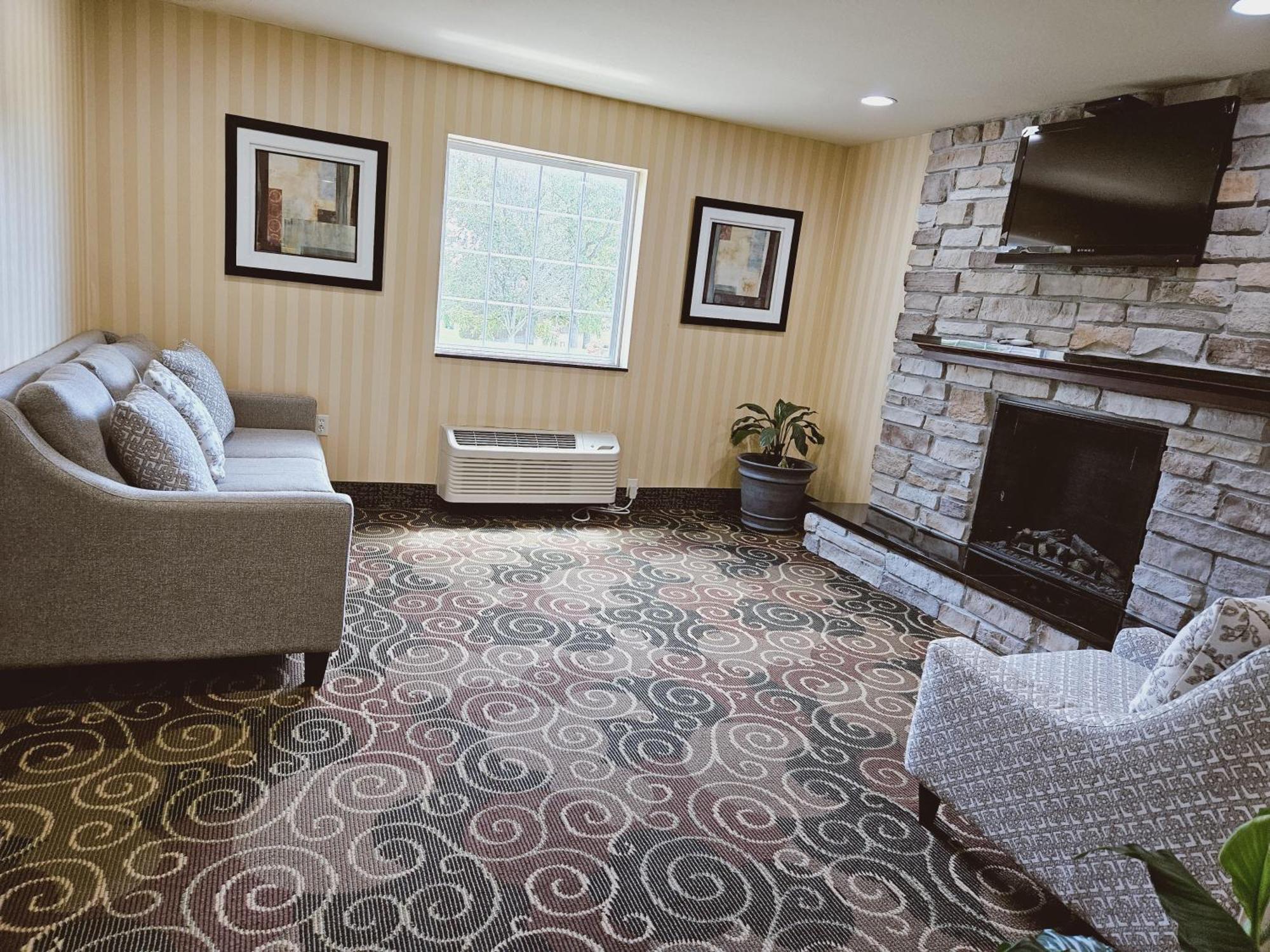 Cobblestone Inn & Suites - Bloomfield Εξωτερικό φωτογραφία