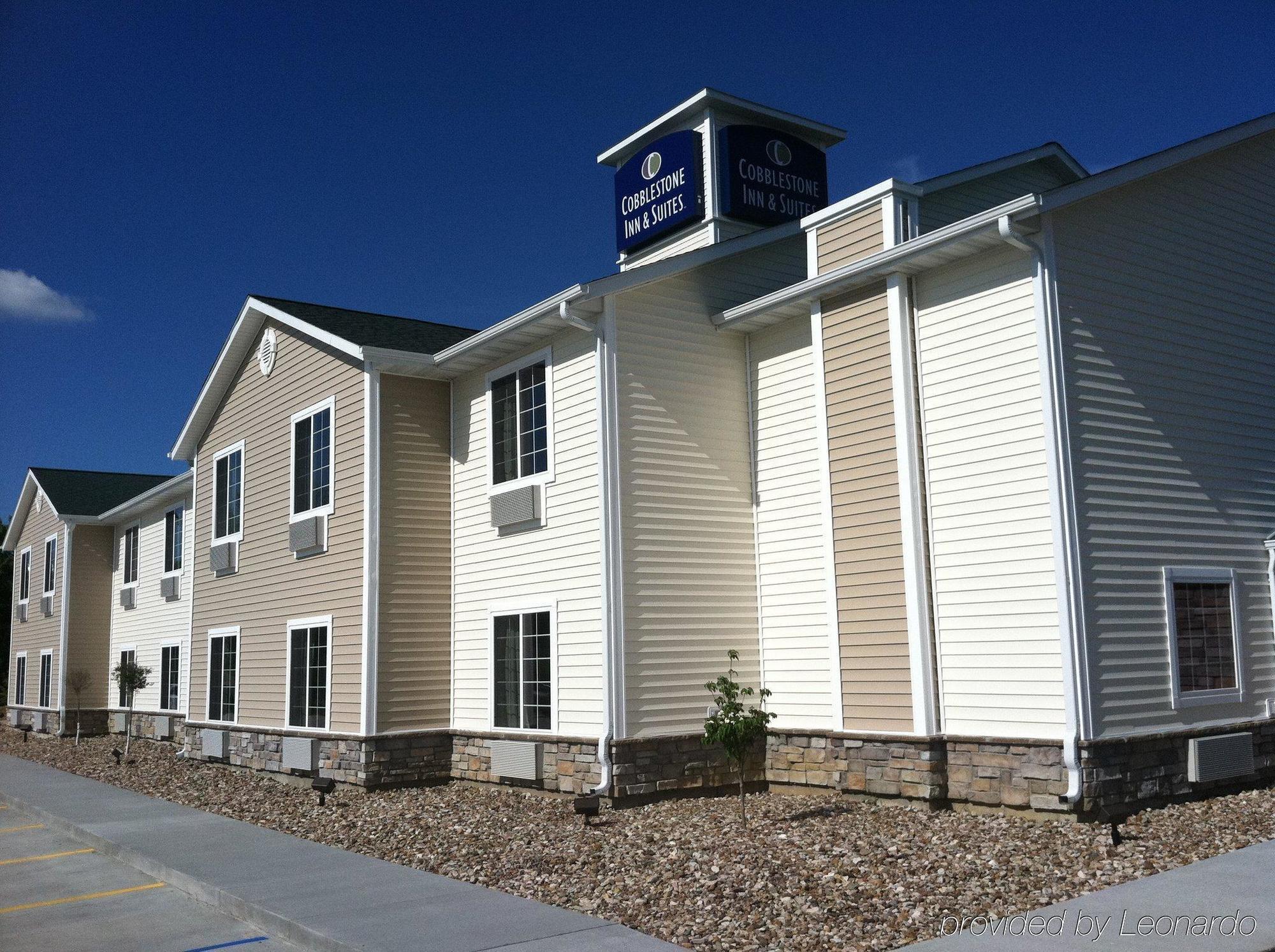 Cobblestone Inn & Suites - Bloomfield Εξωτερικό φωτογραφία