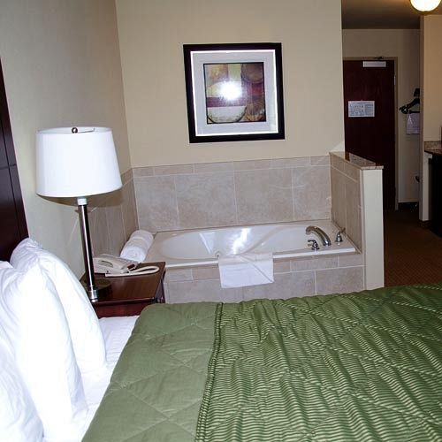 Cobblestone Inn & Suites - Bloomfield Εξωτερικό φωτογραφία