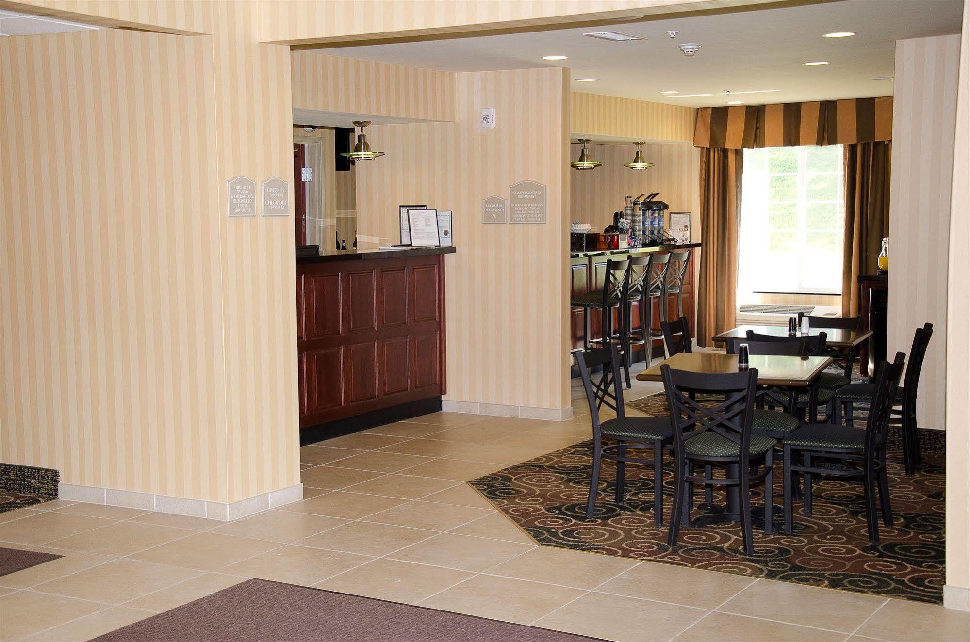 Cobblestone Inn & Suites - Bloomfield Εξωτερικό φωτογραφία