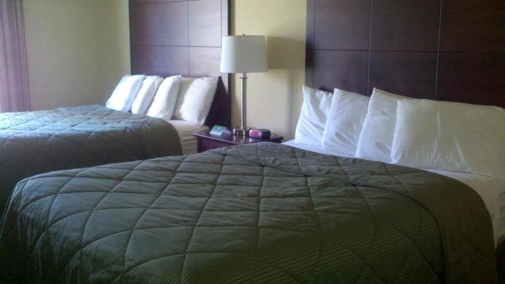 Cobblestone Inn & Suites - Bloomfield Εξωτερικό φωτογραφία